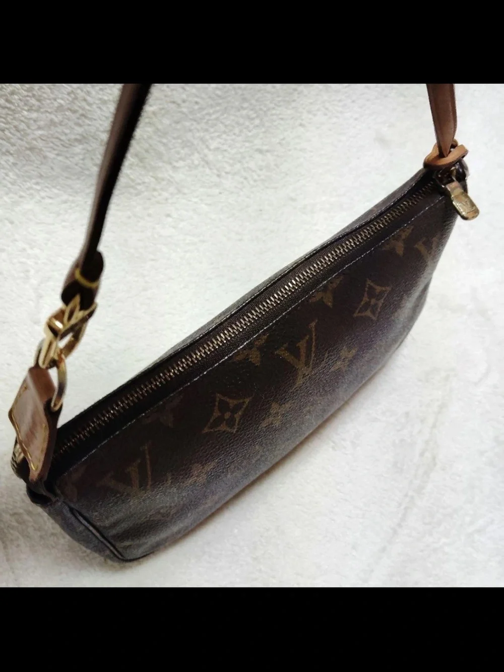 Louis Vuitton Monogram Canvas Shoulder Pochette in Brown and Tan
